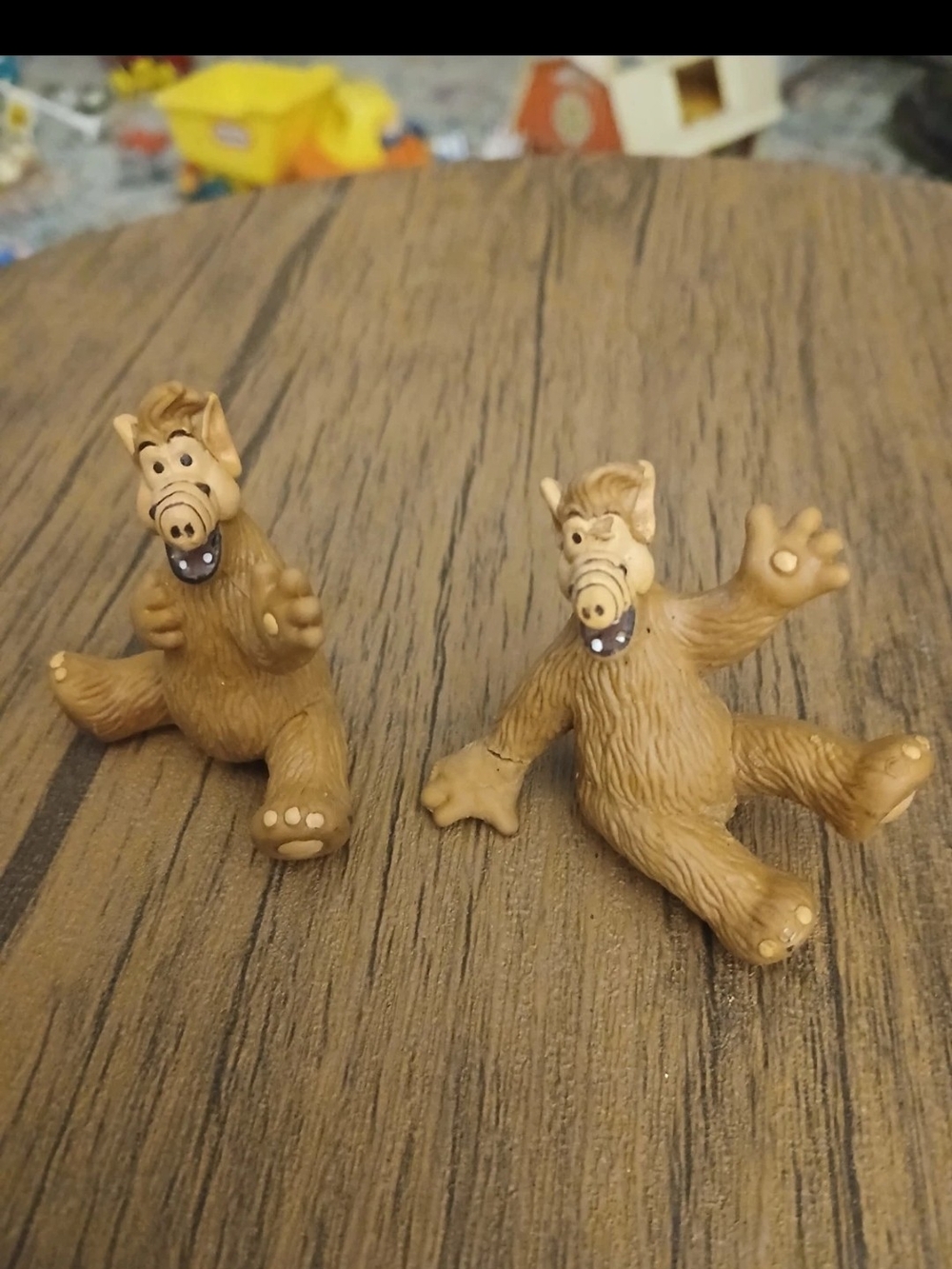 The product is rare vintage ALF soft PVC mini figure's by Russ Toys from the 80'